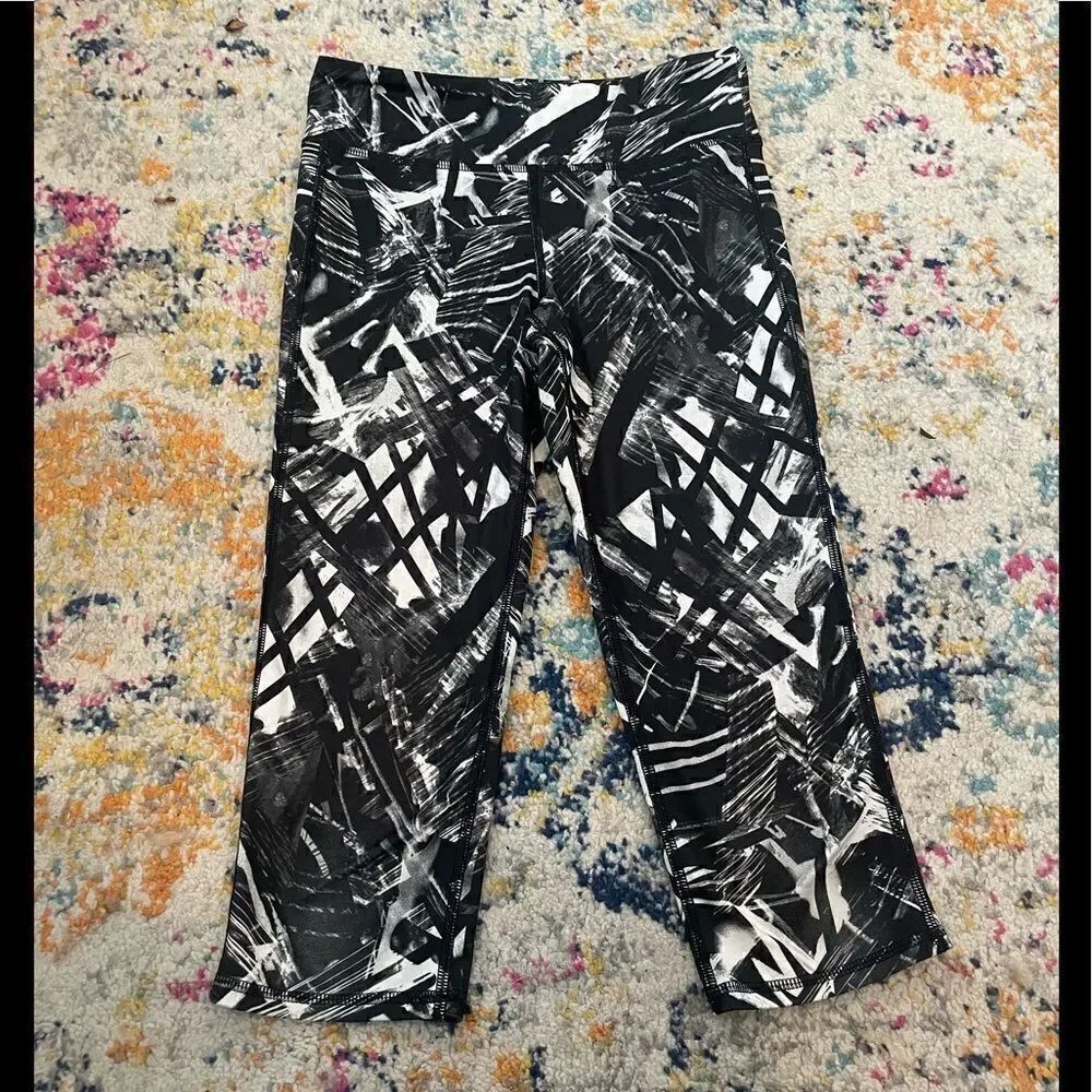 Old Navy Active leggings size L